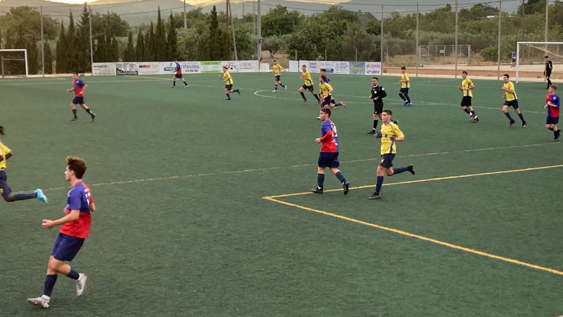 colina captura Ejercicio Resultats molt diversos en la jornada de Futbol base - La Cala RTV